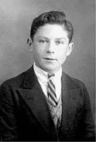 Аркадий Кулешов. 1930-е годы. Фото: Слуцкая районная библиотека, commons.wikimedia.org