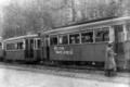 Разбитый в ходе боев за город трамвай в Будапеште с надписью «Русские, идите домой!» 1956 год. Фото: FOTO: FORTEPAN / Papp István, CC BY-SA 3.0, commons.wikimedia.org