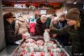 Из-за санкций и ценовых ограничений. В белорусских магазинах возник дефицит говядины и птицы