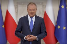 Премьер-министр Польши Дональд Туск выступает со специальным телеобращением к нации на фоне кризиса вокруг Конституционного трибунала. 31 октября 2026 года. Фото: onet.pl
