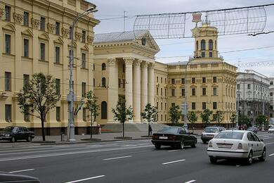 Здание КГБ в Минске со знаменитой "башенкой Цанавы"