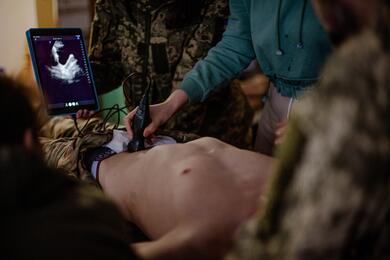 Во время курса по обучению парамедиков. Фото: пресс-служба полка Калиновского