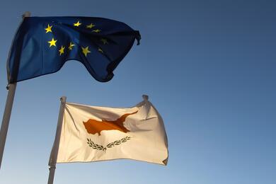Флаги ЕС и Кипра. Фото: pixabay.com