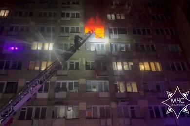 Пожар в столичном общежитии на проспекте Пушкина. Скриншот видео МЧС