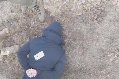 Задержание подозреваемых в нападении на пограничника под Гродно. 14 февраля 2024 года. Скриншот видео ГПК