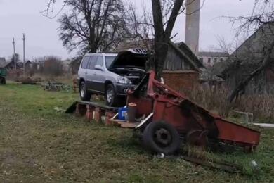 В Копыльском районе Hyundai скатился с самодельной эстакады и насмерть придавил водителя