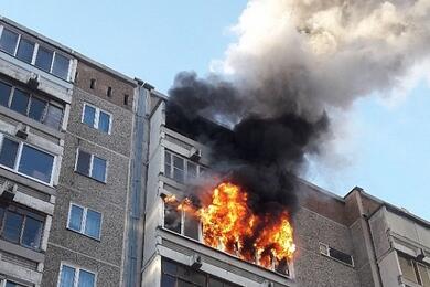Минчанка случайно устроила пожар, и соседям залили балкон при тушении. Те пошли в суд — сколько ей пришлось заплатить