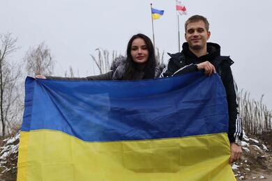 Богдан Ермохин и его старшая сестра Валерия на украинско-белорусской границе. Фото: телеграм-канал руководителя Офиса президента Украины Андрея Ермака Богдан Ермохин и его старшая сестра Валерия на украинско-белорусской границе. Фото: телеграм-канал руководителя Офиса президента Украины Андрея Ермака