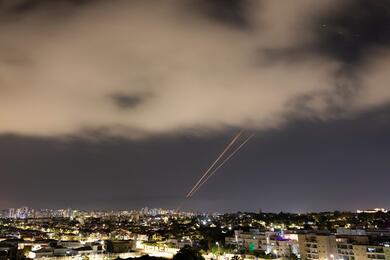 Небо над Израилем ночью 14 апреля 2024 года. Фото: Reuters