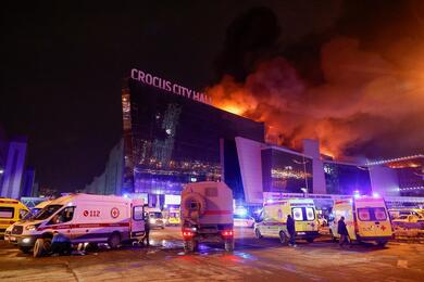 Пожар в "Крокус Сити Холле" после теракта 22 марта 2024 года. Фото: Reuters