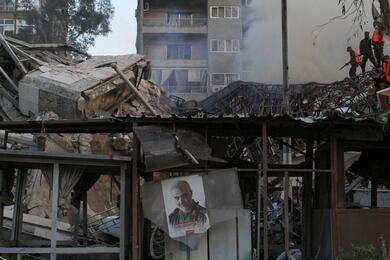 Последствия удара по посольству Ирана в сирийском Дамаске. 1 апреля 2024 года. Фото: Reuters