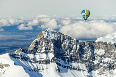 44-й Международный фестиваль воздушных шаров в Шато-д'Оэкс, Швейцария, 25 января 2024 года. Фото: Reuters
