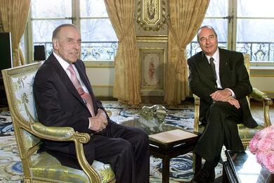 Президент Азербайджана Гейдар Алиев (слева) и президент Франции Жак Ширак. 2001 год. Фото: Reuters