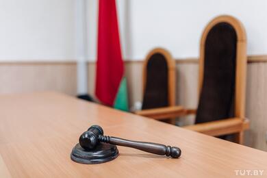Теперь в Беларуси смогут судить мертвых — закон подписан