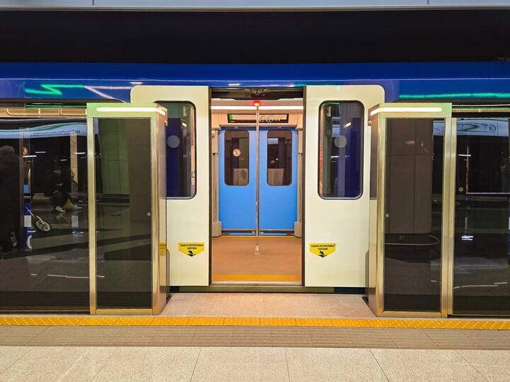 Автоматические станционные двери. 2026 год, Минск. Фото: t.me/minskoemetro