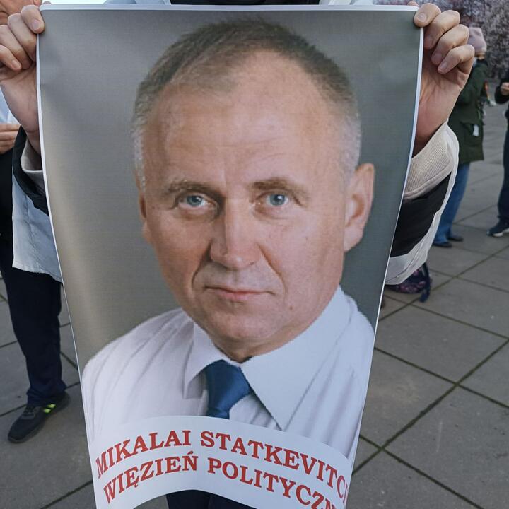 Участники митинга в День Воли в Щецине напомнили о политзаключенных. Фото: читатели «Зеркала»