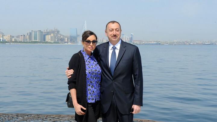 Ильхам Алиев с женой Мехрибан. Фото: mehriban-aliyeva.az