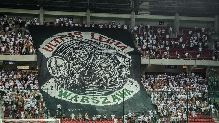 Баннер варшавского футбольного клуба "Легия". Фото: Facebook