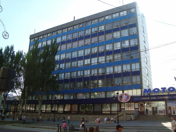 Административное здание ОАО «Мотор Сич». Фото: wikimedia.org